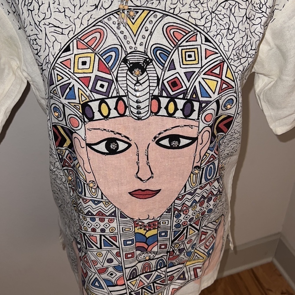Egyptian queen print beaded top short sleeves top pull on blouse Sz L
